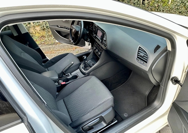 Seat Leon cena 39800 przebieg: 237777, rok produkcji 2014 z Zwoleń małe 781